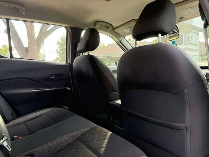 2020 Nissan Kicks SV