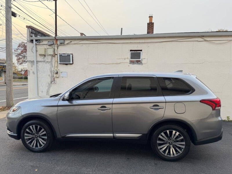 2019 Mitsubishi Outlander SE