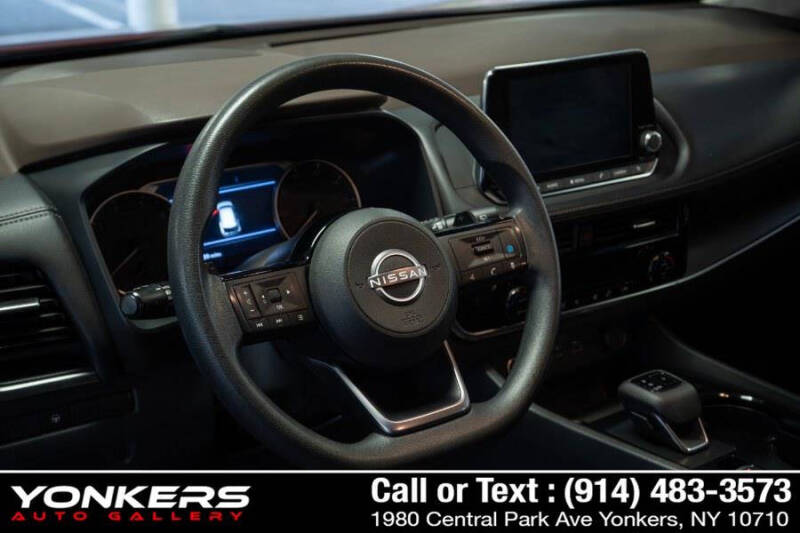 2022 Nissan Rogue SV