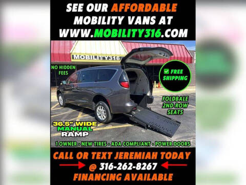 2022 Chrysler Voyager LX