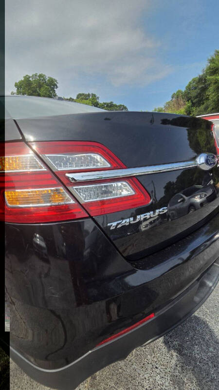 2015 Ford Taurus SE