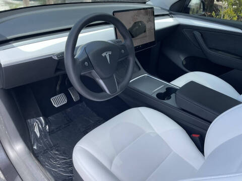 2024 Tesla Model Y Long Range