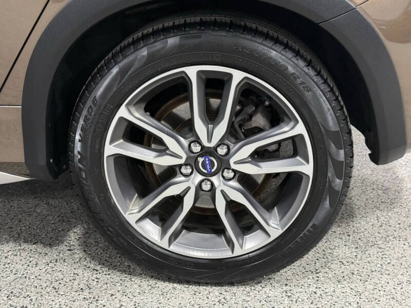 2016 Volvo V60 Cross Country T5