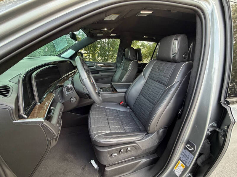 2023 Cadillac Escalade Sport Platinum