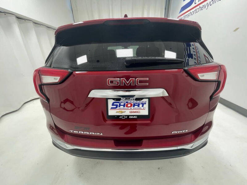 2024 GMC Terrain SLT