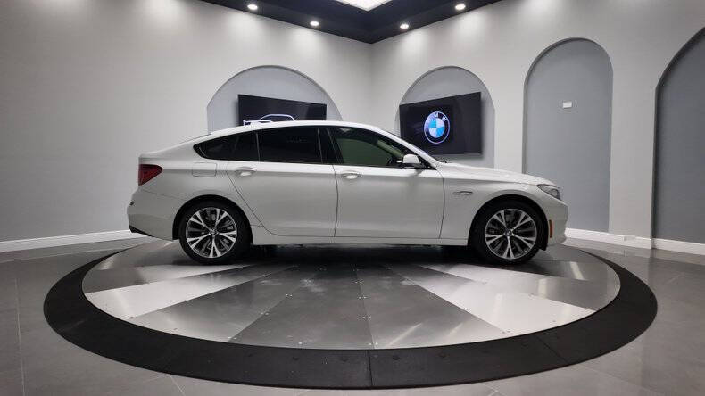 2012 BMW 5 Series 550i Gran Turismo