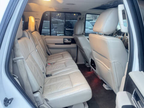 2016 Lincoln Navigator Select