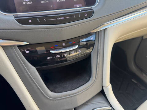 2017 Cadillac XT5 Luxury