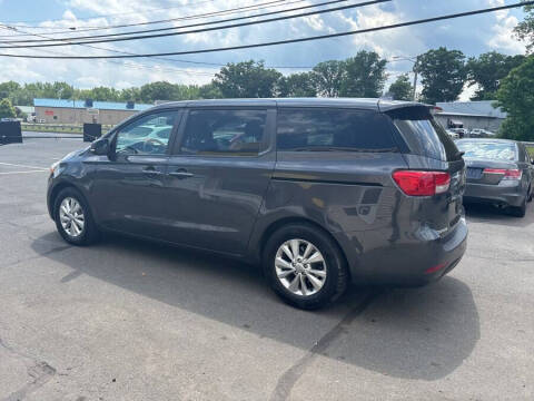 2017 Kia Sedona LX