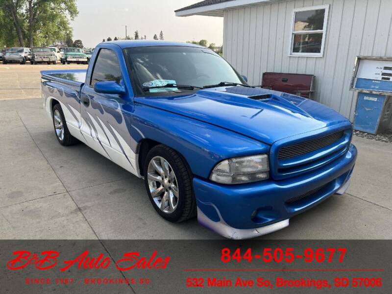 1998 Dodge Dakota for sale at B & B Auto Sales in Brookings SD