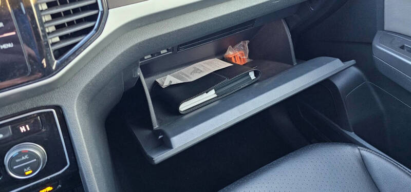 2023 Volkswagen Atlas V6 SE