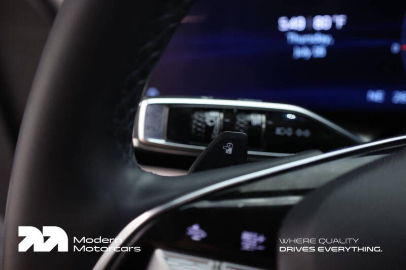 2024 Cadillac LYRIQ Sport 3