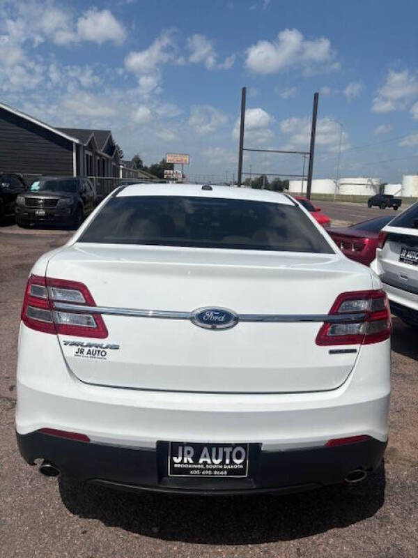 2016 Ford Taurus SE