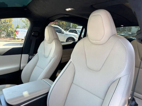 2022 Tesla Model X Plaid