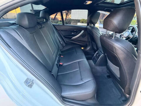 2017 BMW 3 Series 320i