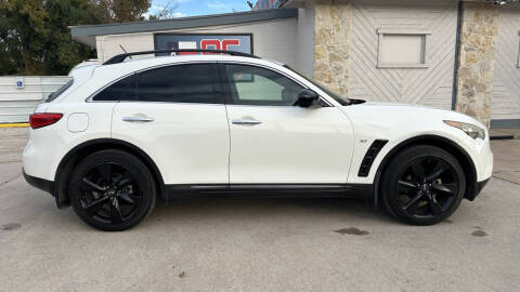 2016 Infiniti QX70