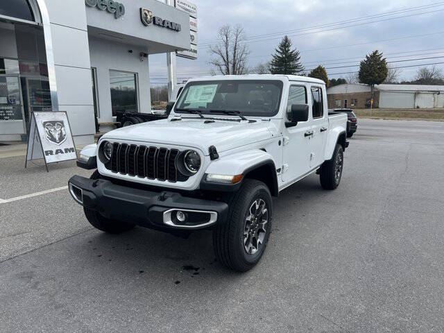 2026 Jeep Gladiator Sahara