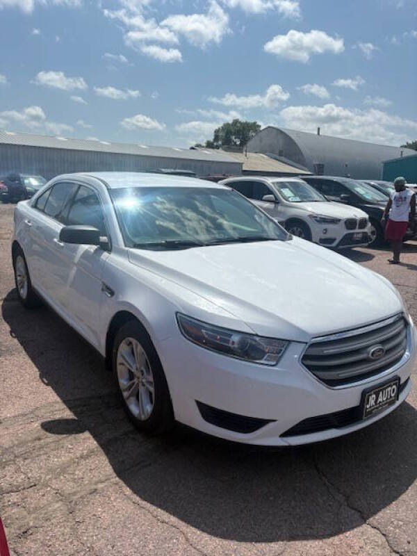 2016 Ford Taurus SE