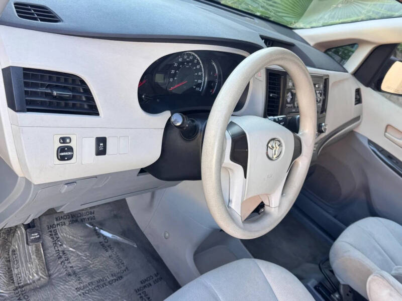 2011 Toyota Sienna