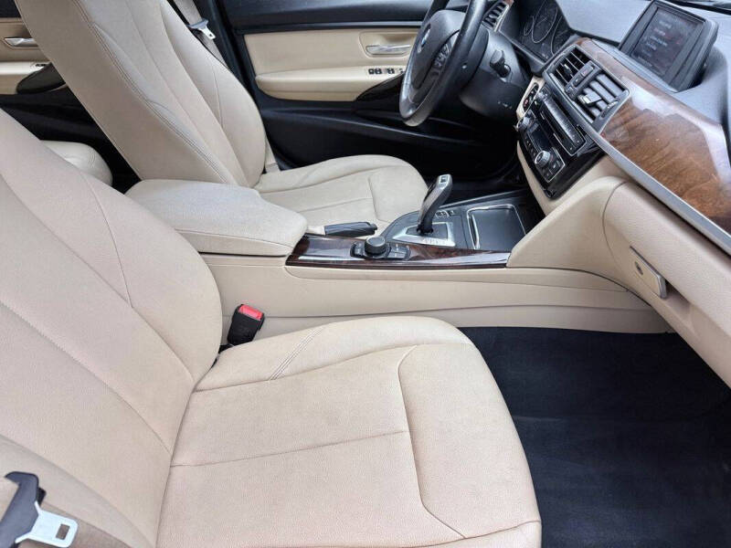 2018 BMW 3 Series 320i xDrive