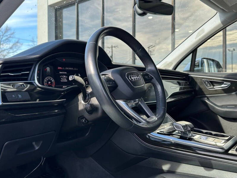 2022 Audi Q7 quattro Premium Plus 55 TFSI