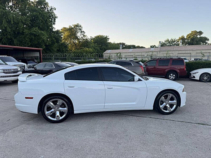 2014 Dodge Charger SE
