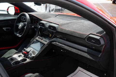 2024 Lamborghini Urus Performante