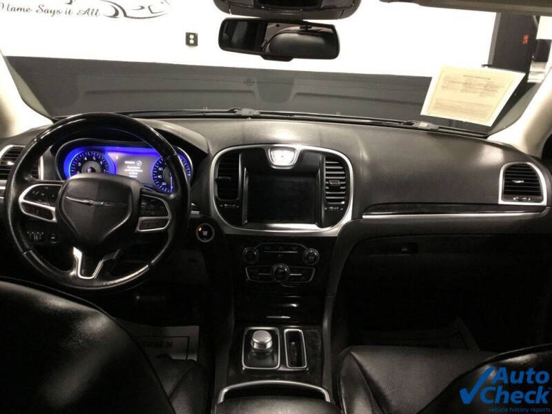 2017 Chrysler 300 C