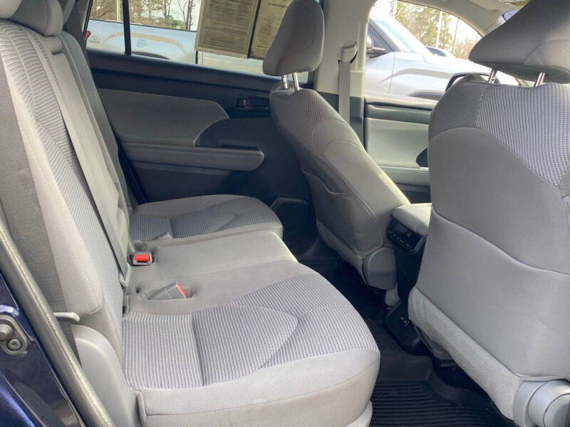 2022 Toyota Highlander L