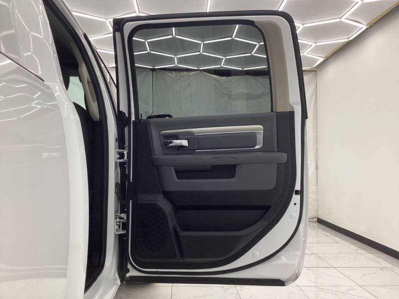 2020 RAM 1500 Classic SLT