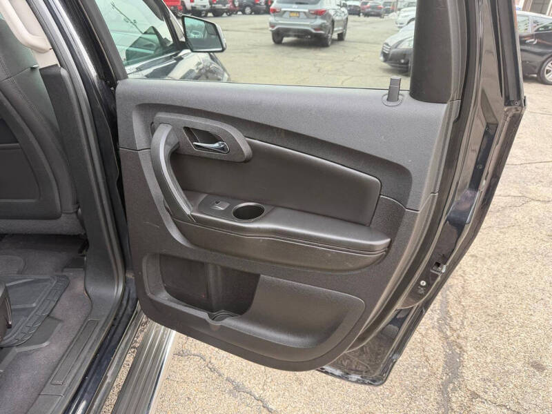 2011 Chevrolet Traverse LT