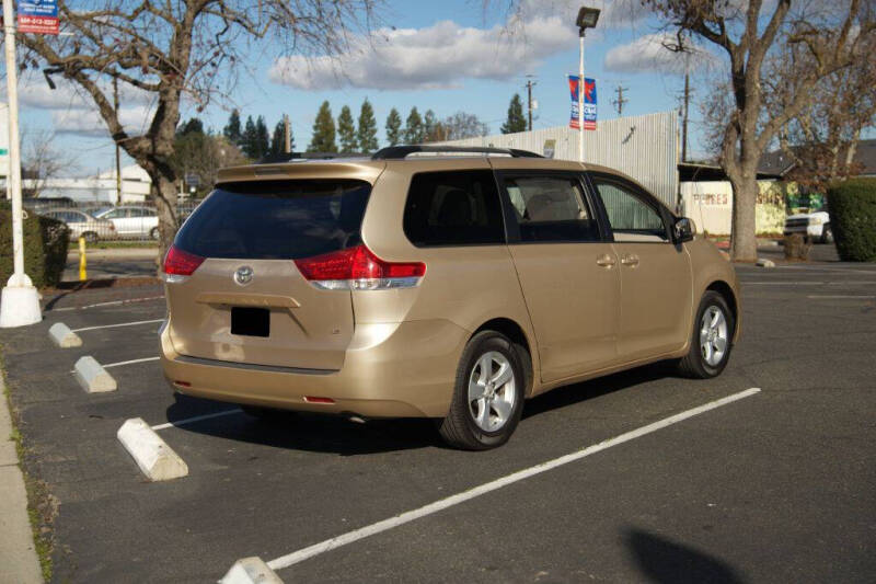 2011 Toyota Sienna