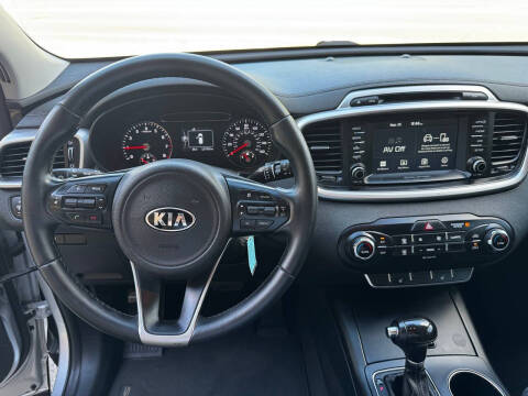 2018 Kia Sorento LX