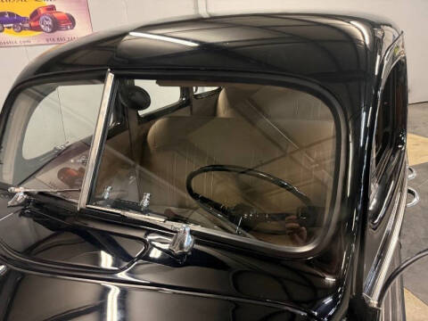 1940 Ford Deluxe