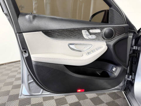 2016 Mercedes-Benz C-Class