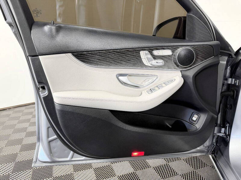 2016 Mercedes-Benz C-Class