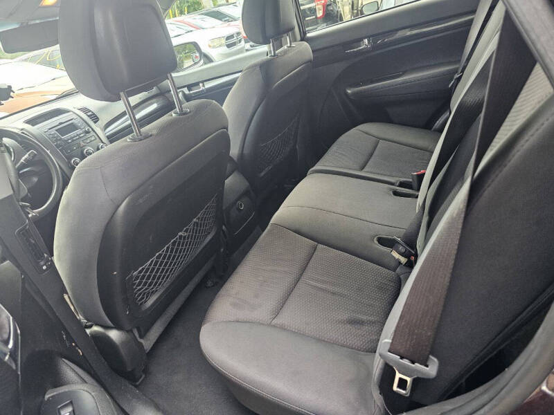 2011 Kia Sorento LX