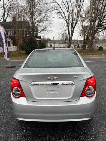 2016 Chevrolet Sonic LT Auto