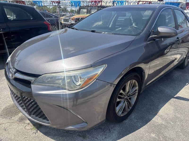 2016 Toyota Camry SE