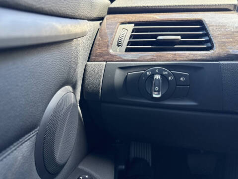 2011 BMW 3 Series 328i