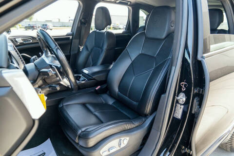 2017 Porsche Cayenne Platinum Edition