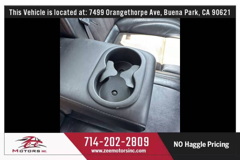 2005 Chrysler 300 SRT-8