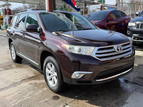 2013 Toyota Highlander for sale at LIBERTY AUTOLAND INC in Jamaica NY