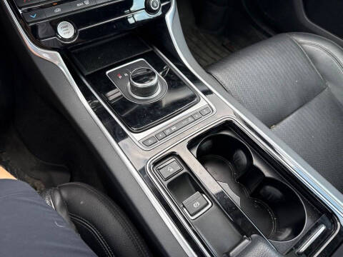 2017 Jaguar XF 20d Prestige