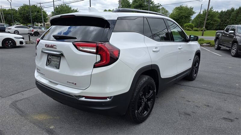 2023 GMC Terrain AT4