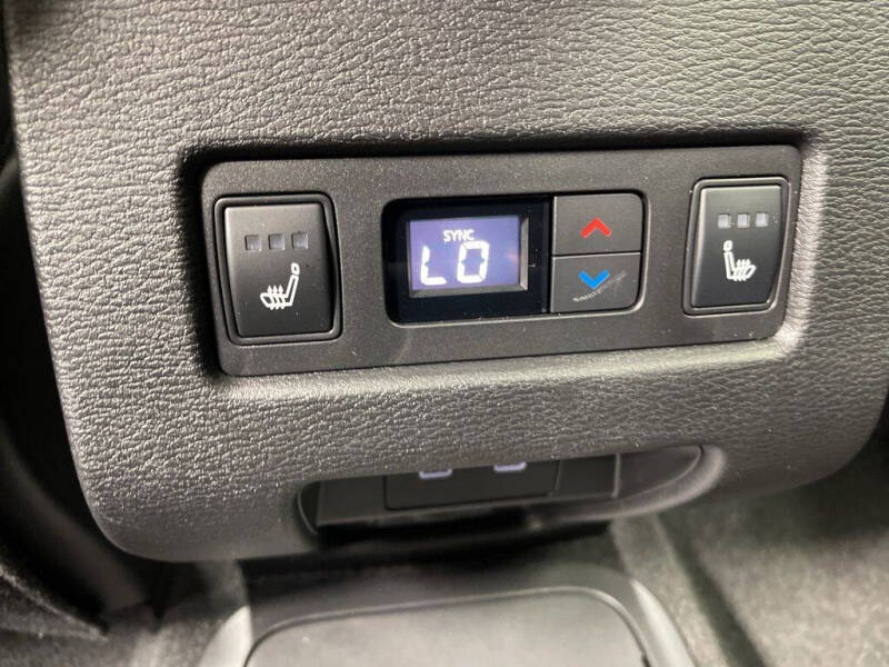 2026 Mitsubishi Outlander PHEV SEL