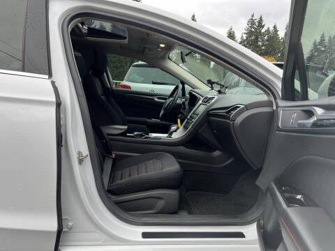 2014 Ford Fusion Hybrid SE