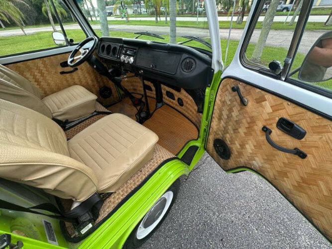 1975 Volkswagen Bus