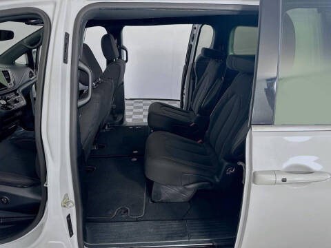 2023 Chrysler Pacifica Touring