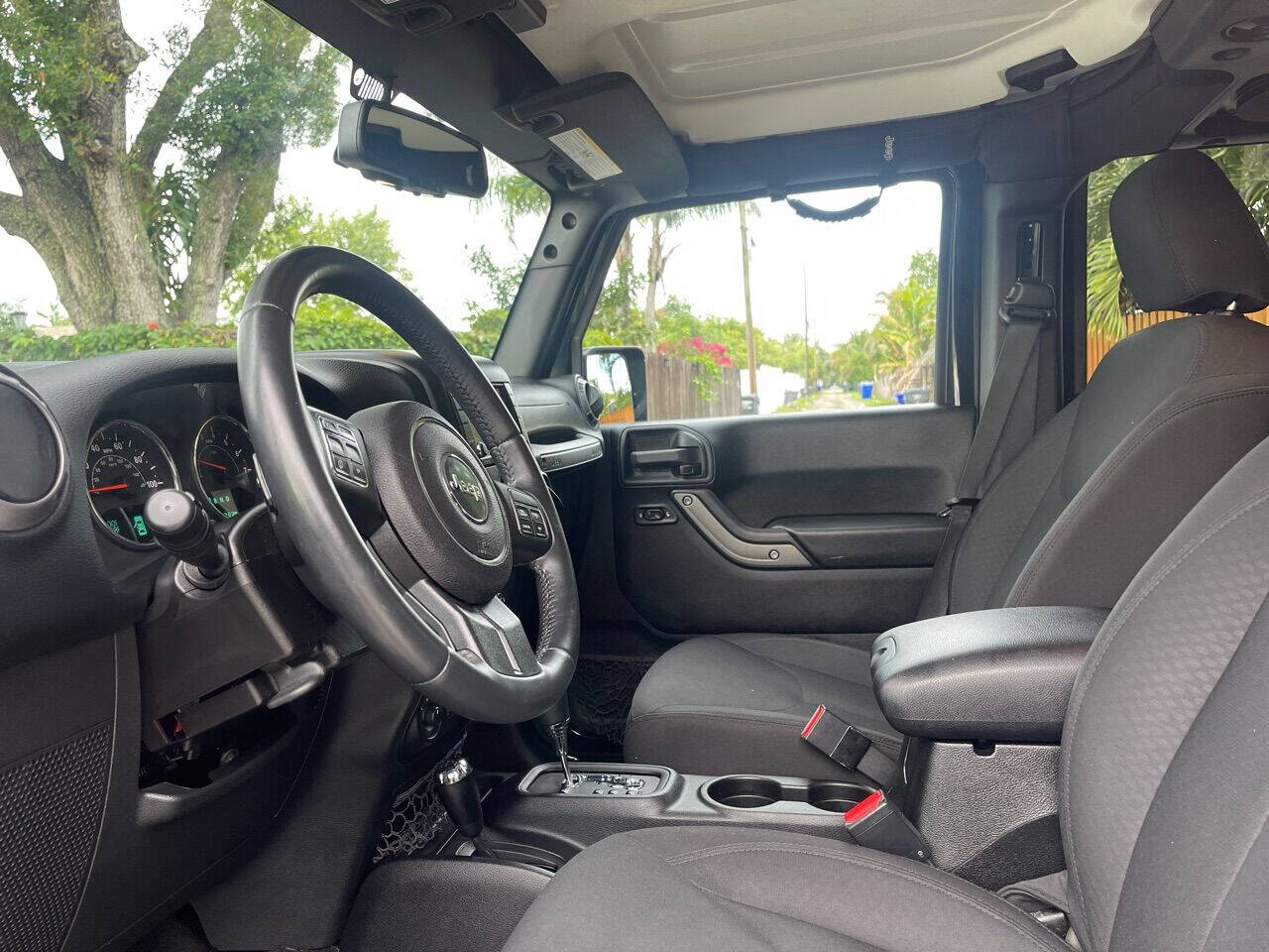 2016 Jeep Wrangler Unlimited  - $15,500
